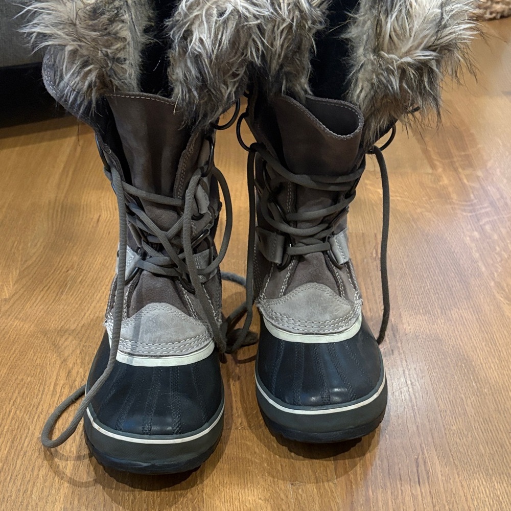 Sorel Black and Brown Fur-Trimmed Winter Boots